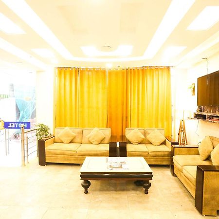 Hotel Aashiyana Nowe Delhi Zewnętrze zdjęcie