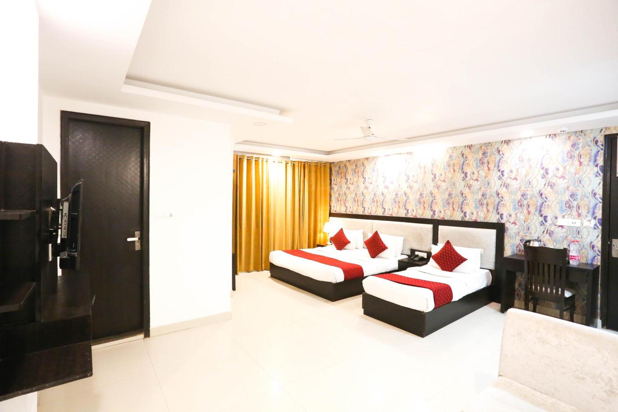 Hotel Aashiyana Nowe Delhi Zewnętrze zdjęcie