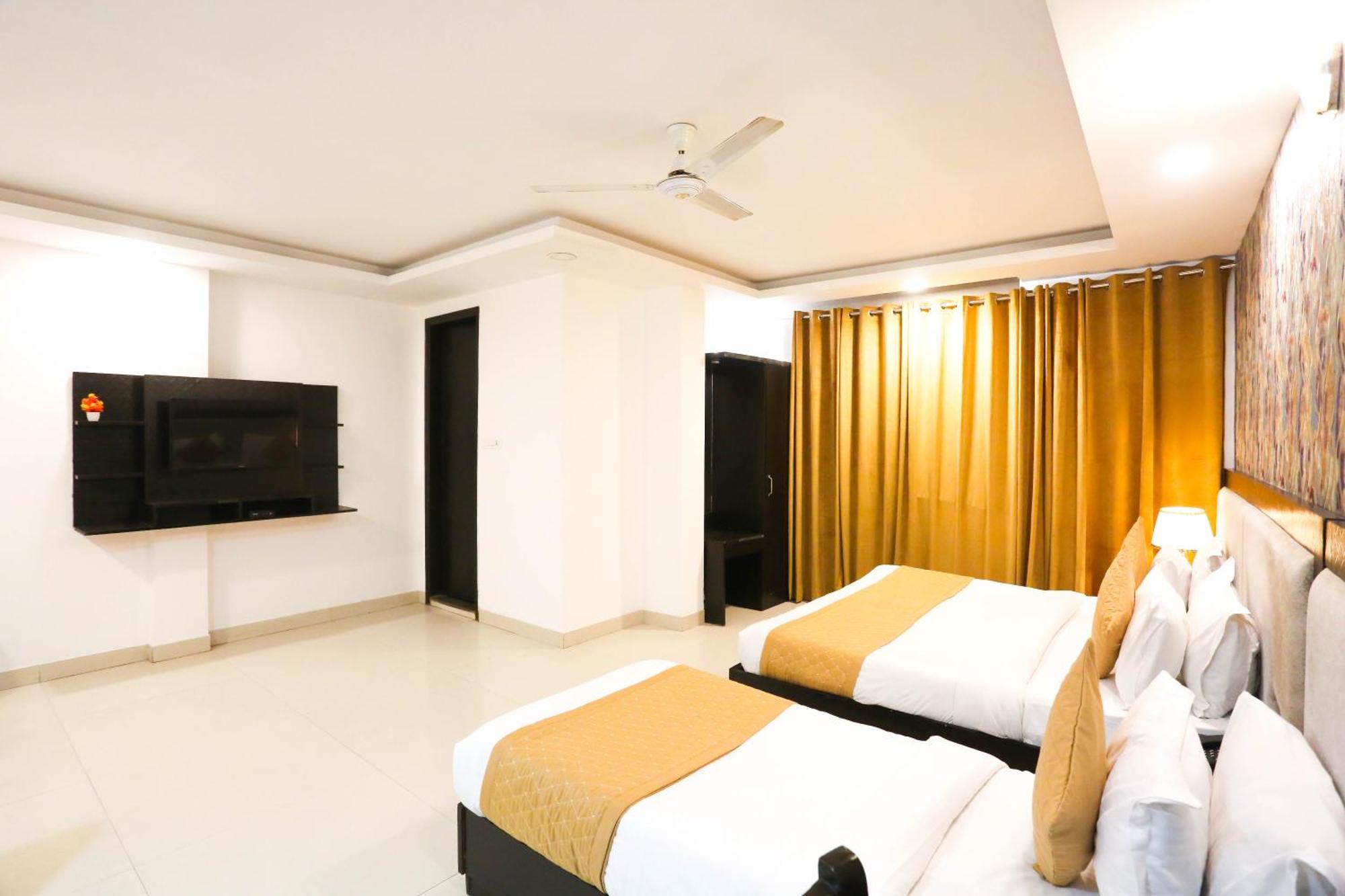 Hotel Aashiyana Nowe Delhi Zewnętrze zdjęcie