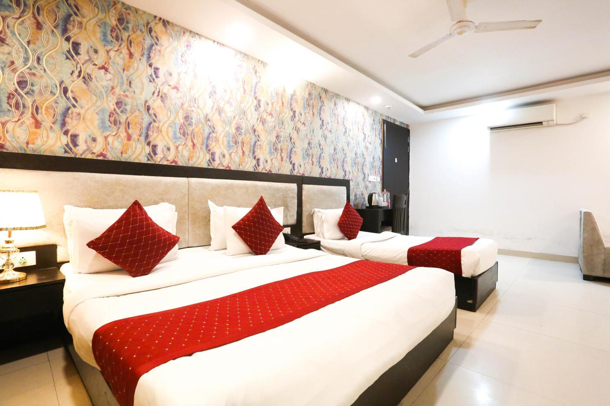 Hotel Aashiyana Nowe Delhi Zewnętrze zdjęcie
