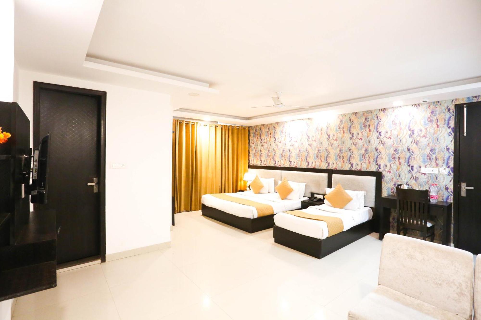 Hotel Aashiyana Nowe Delhi Zewnętrze zdjęcie