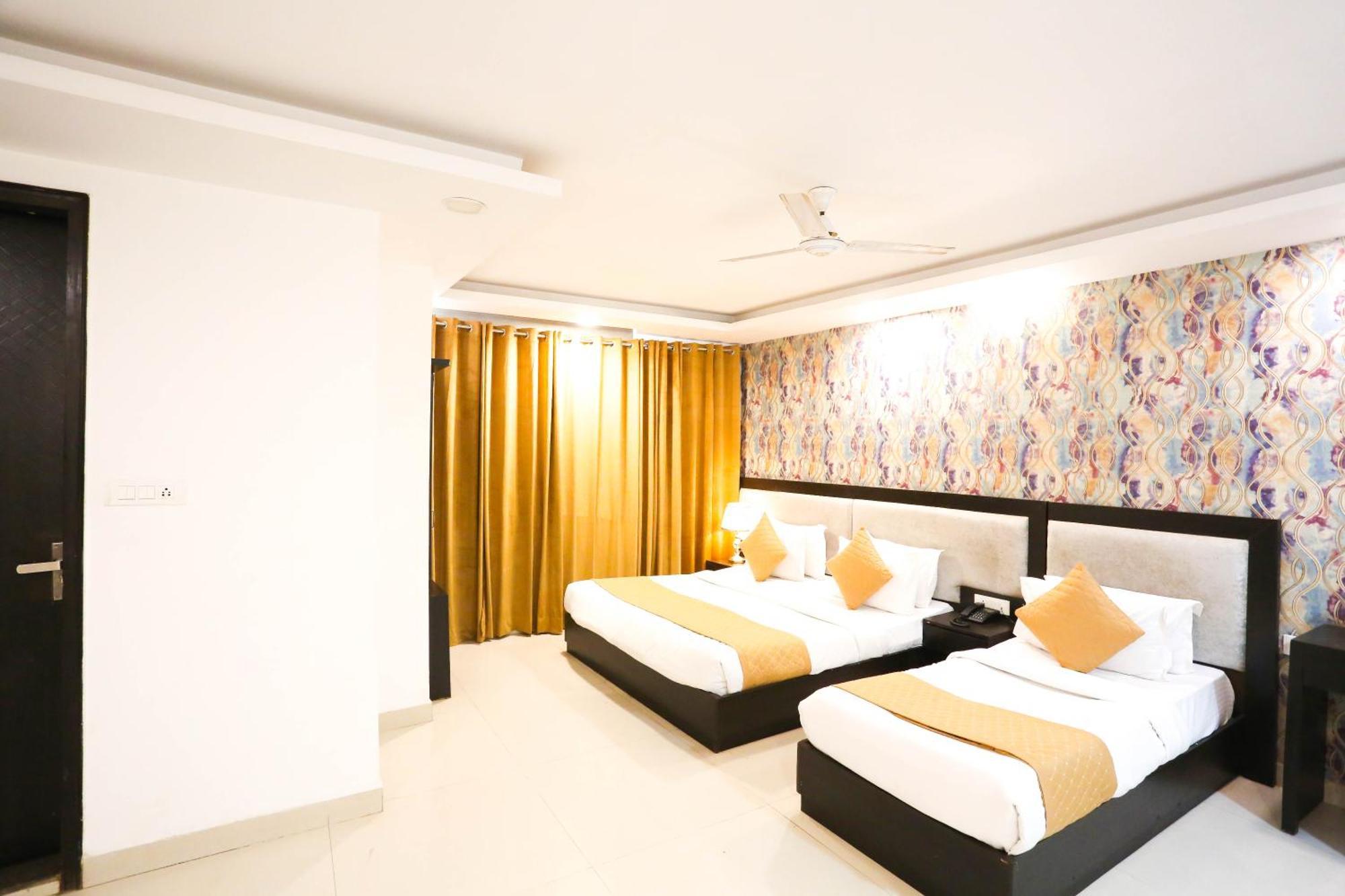 Hotel Aashiyana Nowe Delhi Zewnętrze zdjęcie
