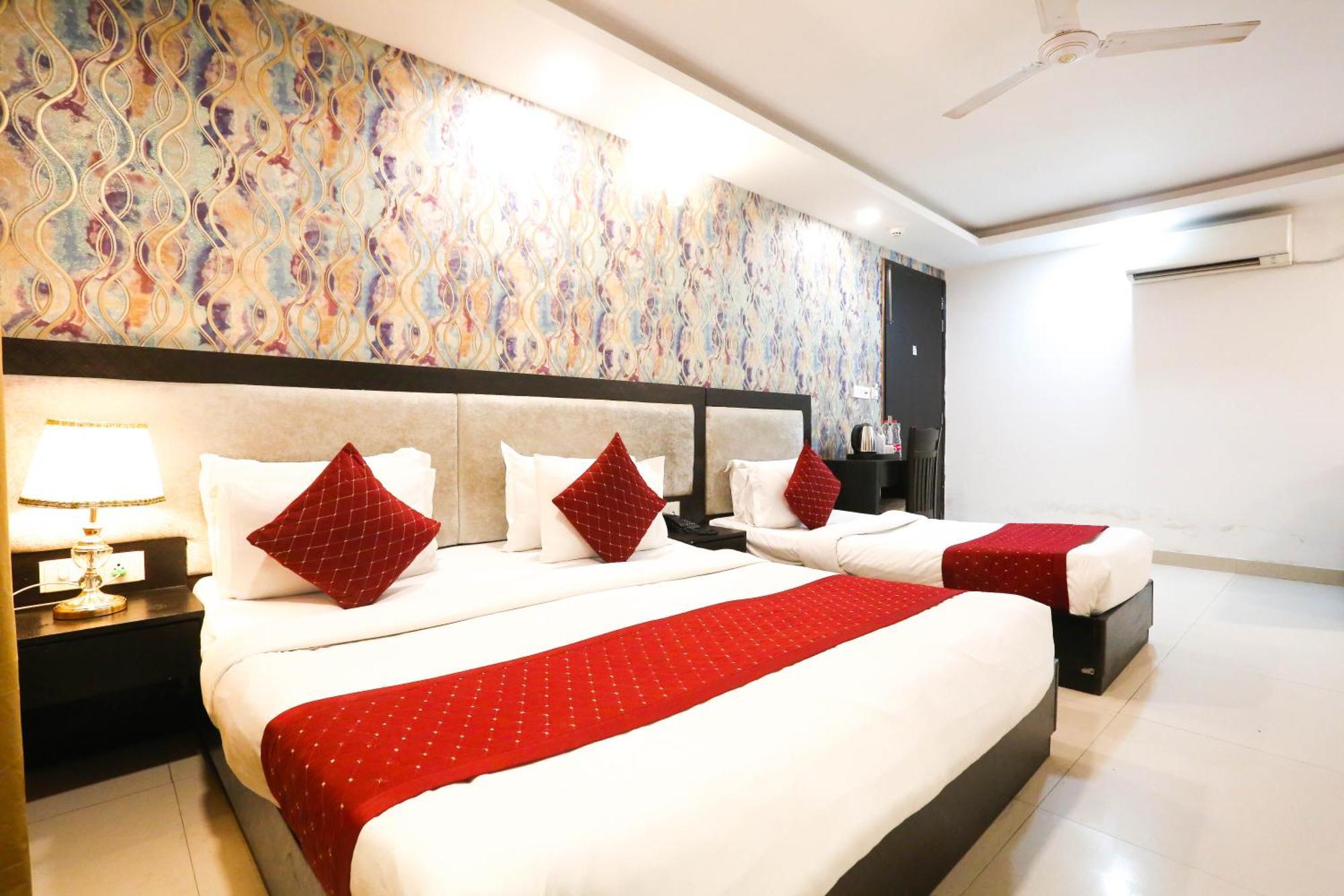 Hotel Aashiyana Nowe Delhi Zewnętrze zdjęcie