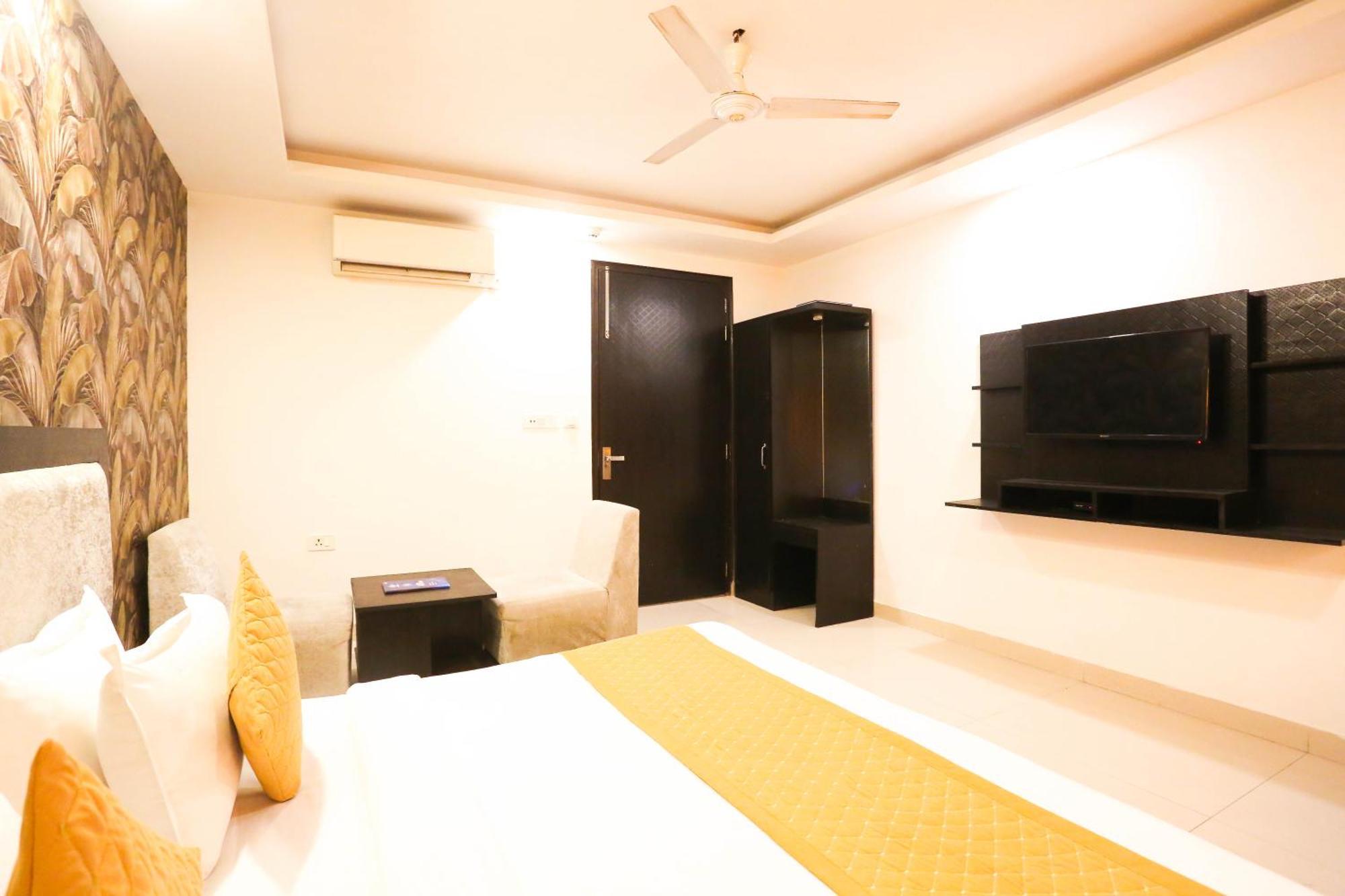 Hotel Aashiyana Nowe Delhi Zewnętrze zdjęcie