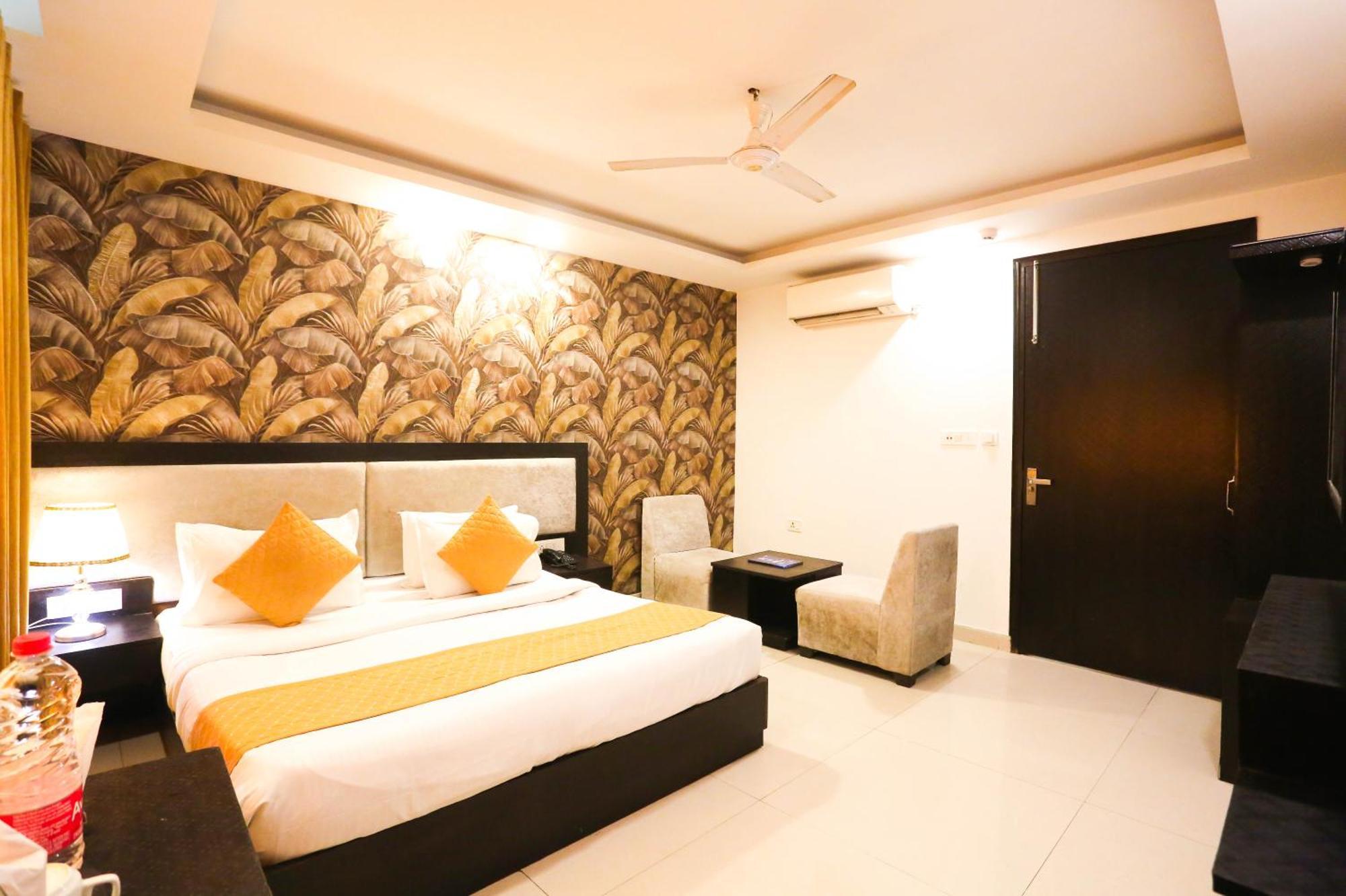 Hotel Aashiyana Nowe Delhi Zewnętrze zdjęcie