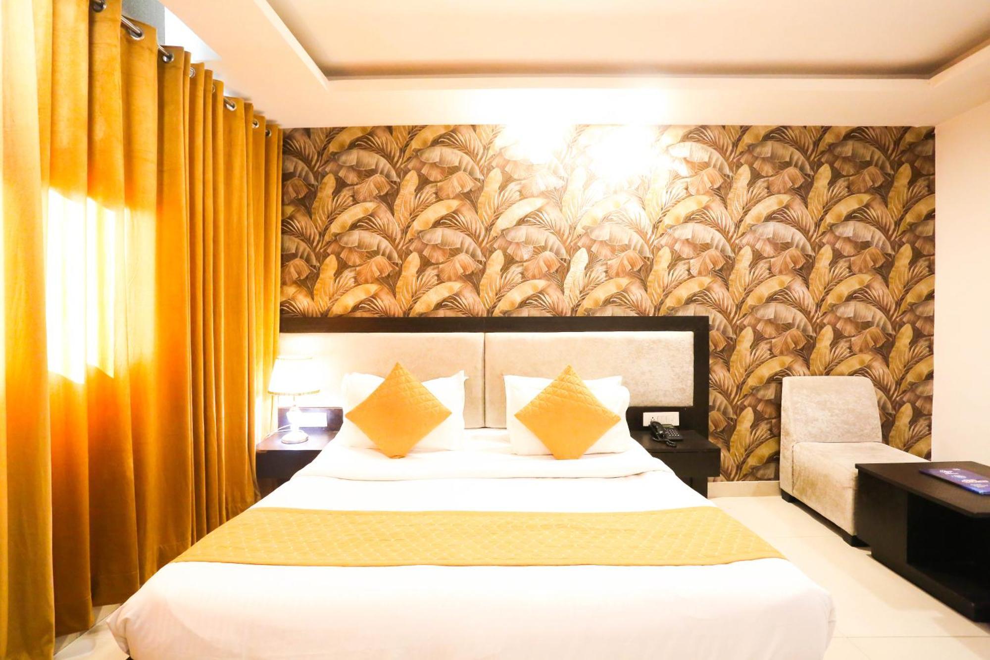 Hotel Aashiyana Nowe Delhi Zewnętrze zdjęcie