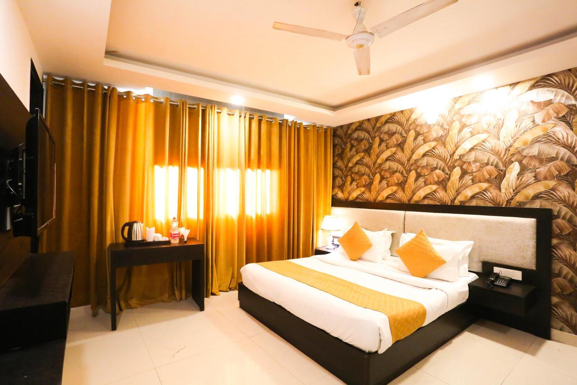 Hotel Aashiyana Nowe Delhi Zewnętrze zdjęcie