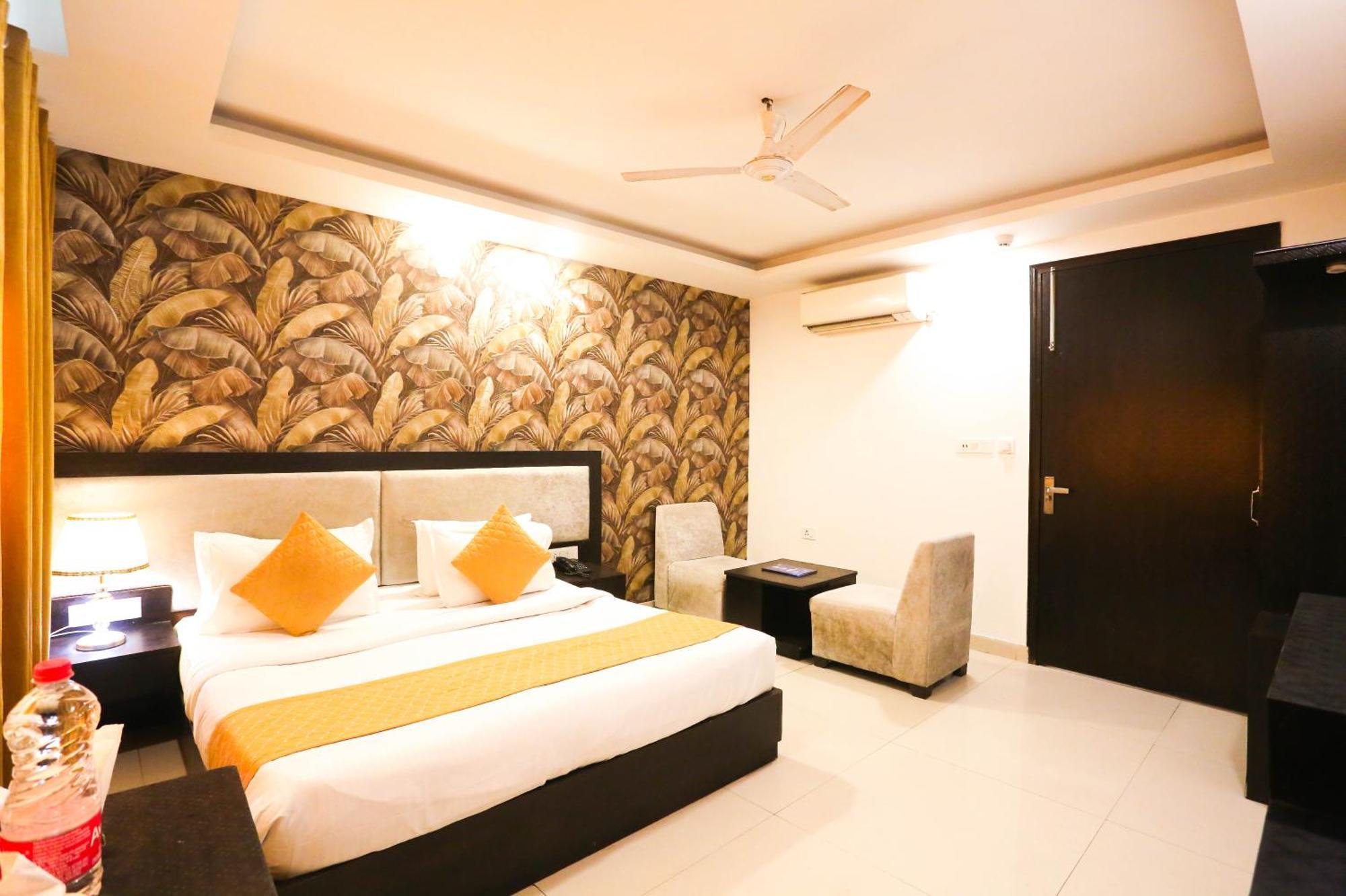 Hotel Aashiyana Nowe Delhi Zewnętrze zdjęcie